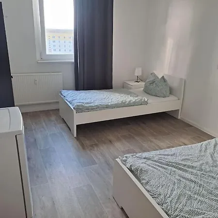 Uk391 Monteurwohnung In Suhl ズール